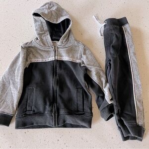 Girls 3T Calvin Klein sweatsuit- worn 3x